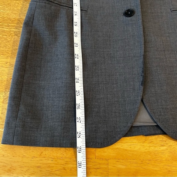 BROOKS BROTHERS 2-Button Wool Tailored Blazer - Flawed Gem - Picture 6 of 6